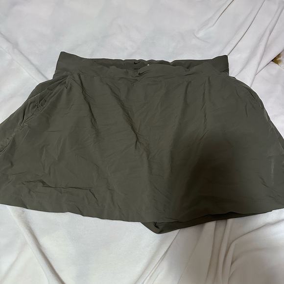 Nike Dri-FIT Olive Skort XXL - Picture 1 of 4